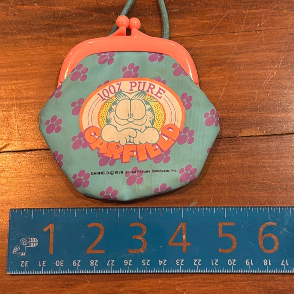 Vintage 1978 100% Pure GARFIELD Coin Purse With KISS Lock Pink Blue Cord Strap - Picture 9 of 11